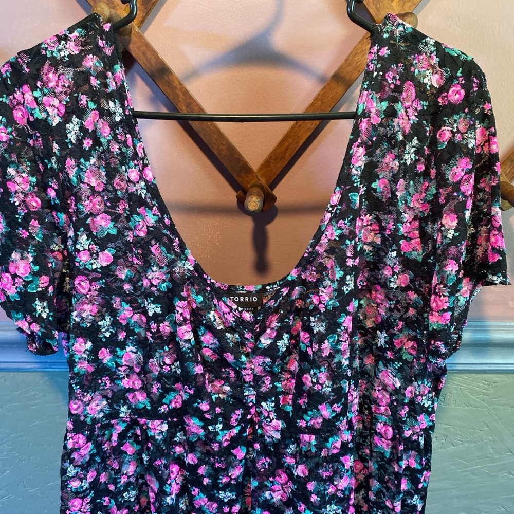 Torrid Lace Babydoll High Low Blouse - Picture 3 of 9